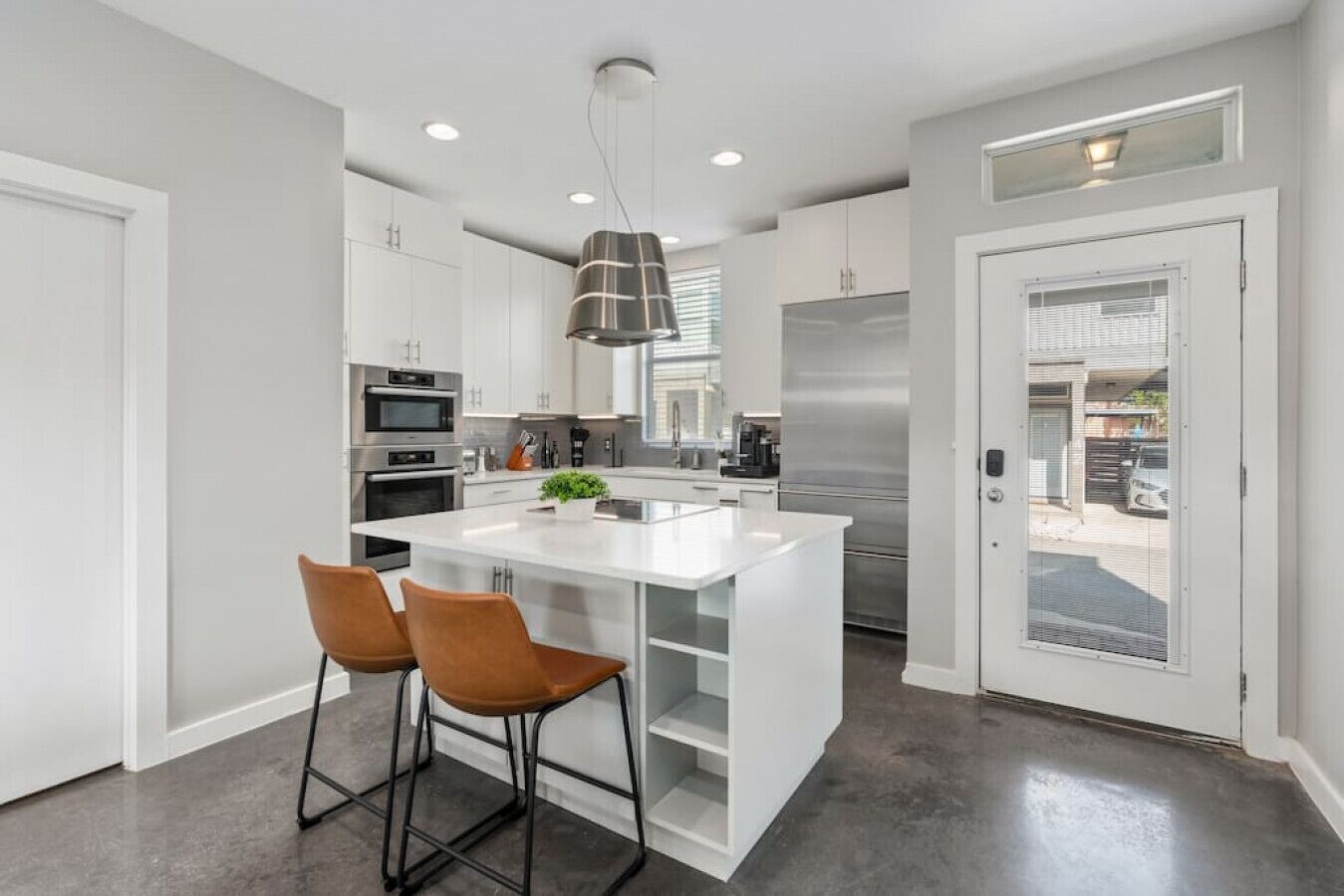 122 E Myrtle  · Gated Central Home to Explore San Antonio&#x27;s Heart!