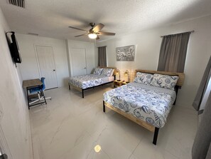 2 bedrooms, desk, iron/ironing board, free WiFi