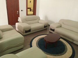 Televisión LED de 32 pulgadas con canales por satélite, una televisión