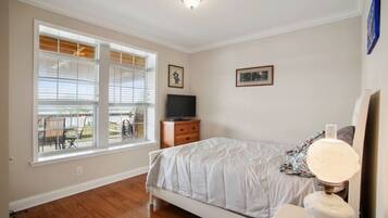 3 Schlafzimmer, Reisekinderbett, WLAN, Bettwäsche