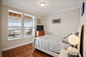 3 Schlafzimmer, Reisekinderbett, WLAN, Bettwäsche