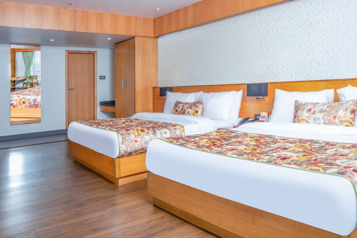 King Family Suite with View | Soundproofing, free WiFi
