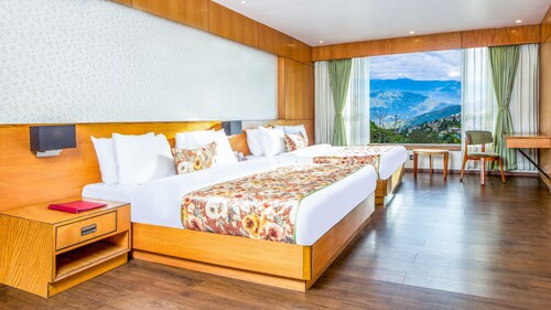 Summit Montana Suites & Spa