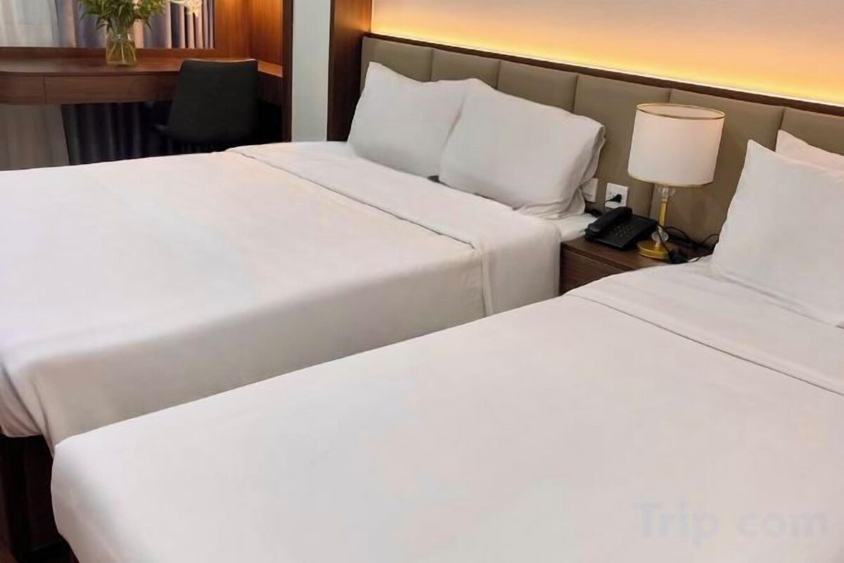 Minibar, in-room safe, desk, blackout drapes