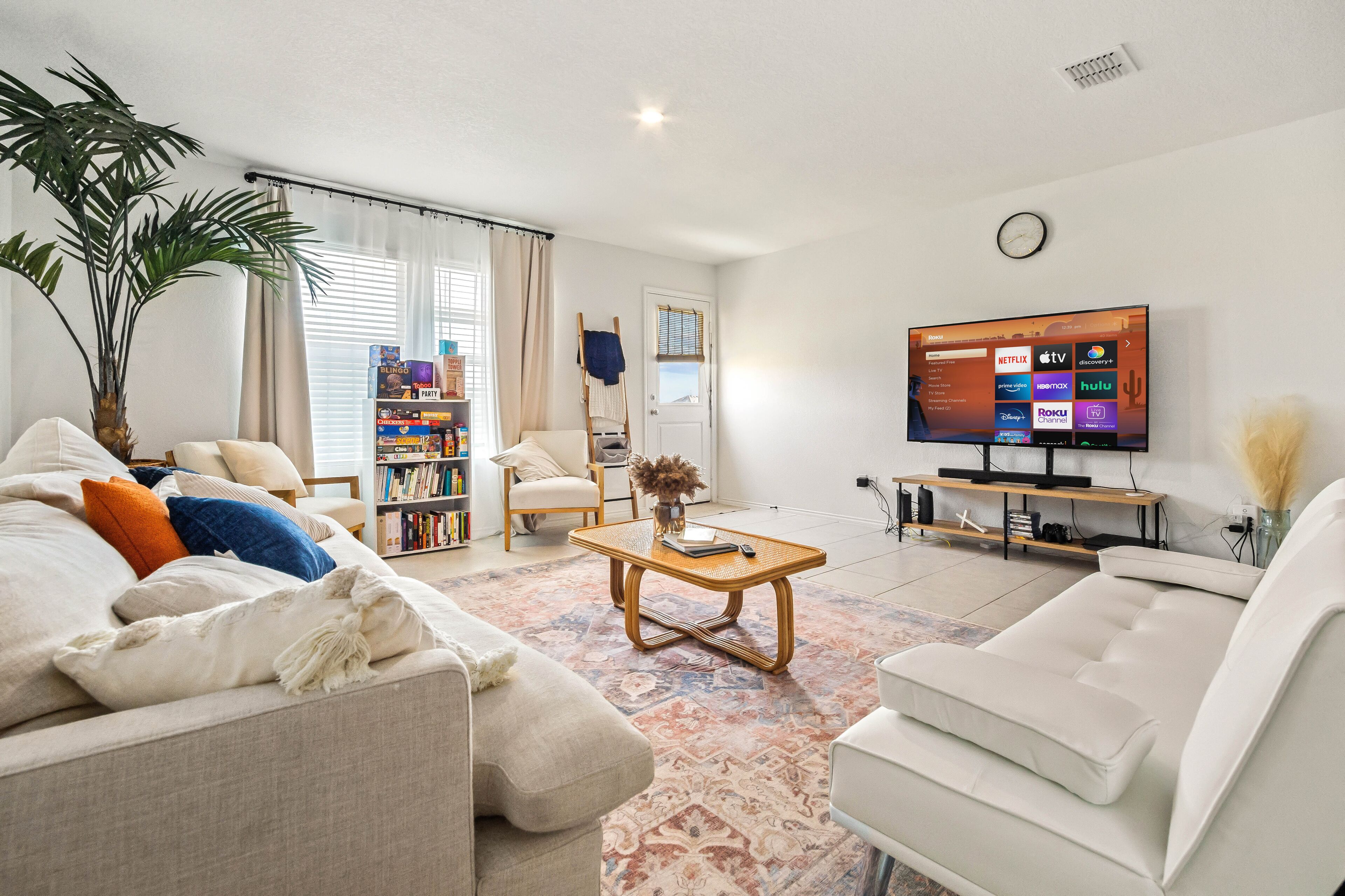 Cozy Smart Home with Pool & Gym