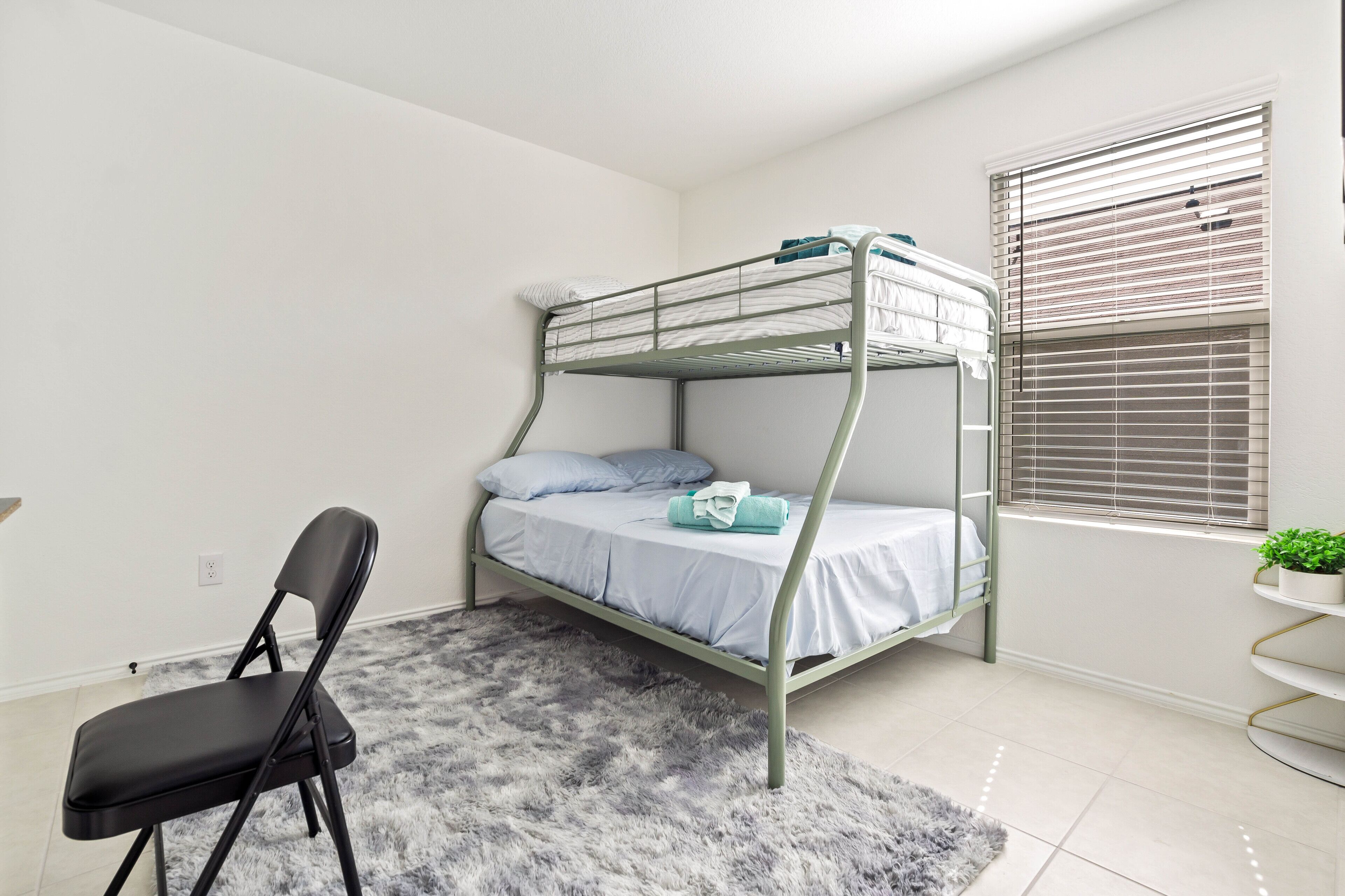 Cozy Smart Home with Pool & Gym