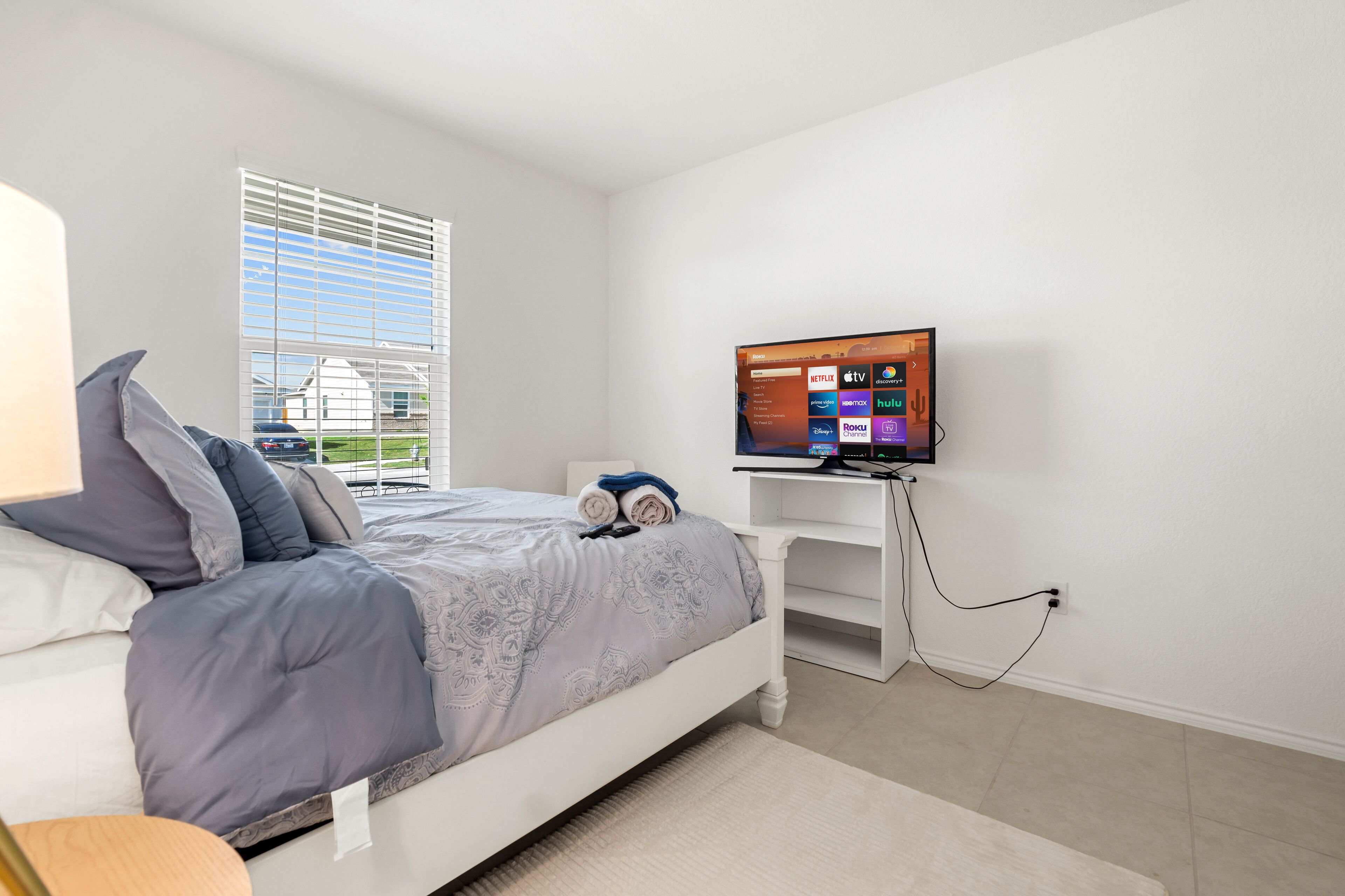 Cozy Smart Home with Pool & Gym