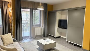 Exclusive Suite | Frette Italian sheets, premium bedding, pillowtop beds, minibar