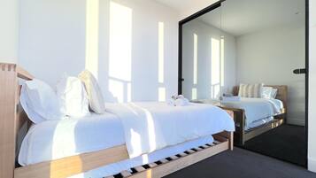 2 bedrooms, blackout curtains, iron/ironing board, free WiFi