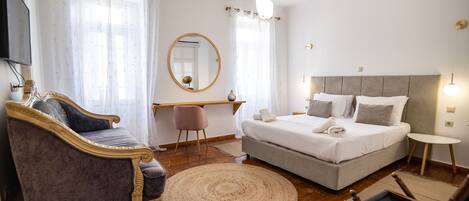 Egyptian cotton sheets, premium bedding, pillow-top beds, free minibar