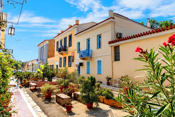 Front of property - Apeiron Acropolis Suites (Athens)