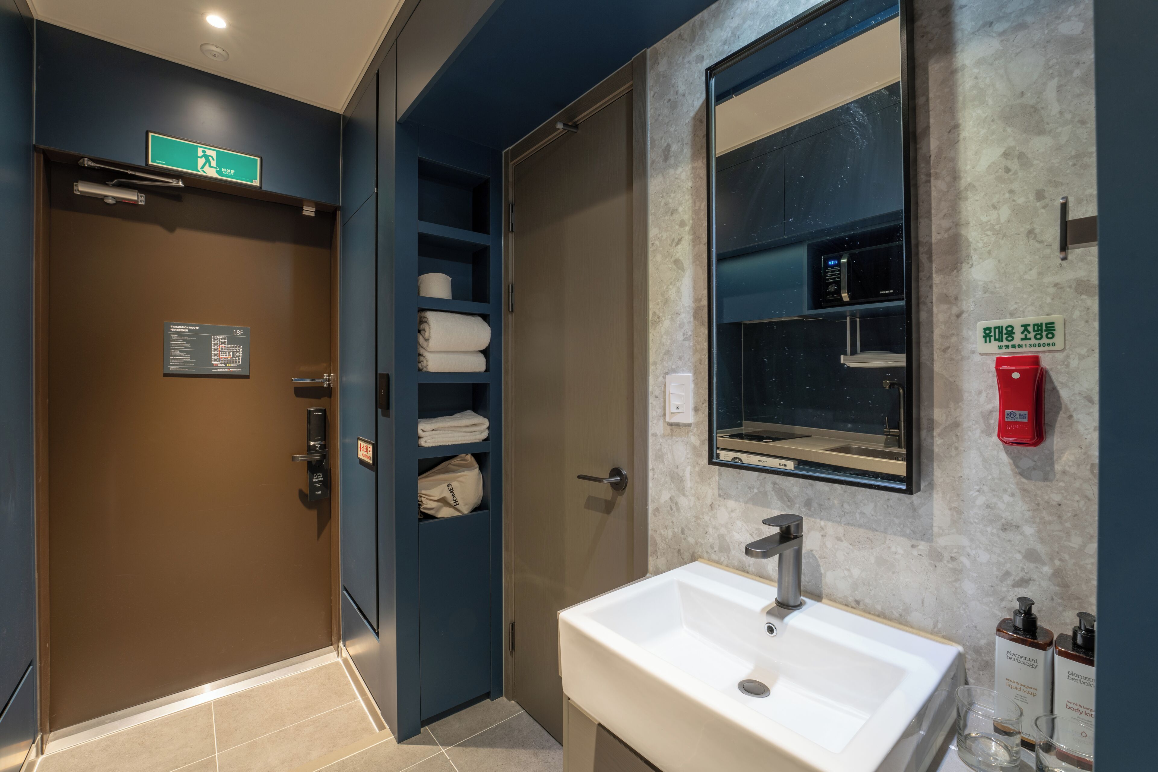 Photo - HOMES Stay Myeongdong