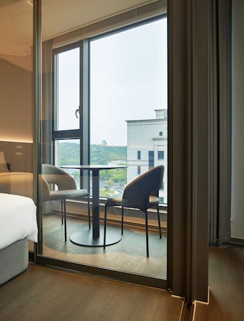 デスク、WiFi (無料)、ベッドシーツ