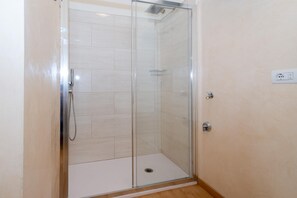 Apartment | Bathroom | Toilet paper - Volta 4 - Cernobbio in Cernobbio (Cernobbio)