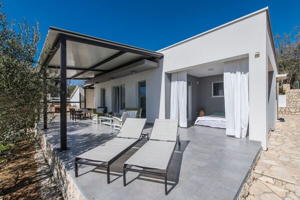 Comfort-Haus, 3 Schlafzimmer, Terrasse, Gartenblick | Terrasse/Patio