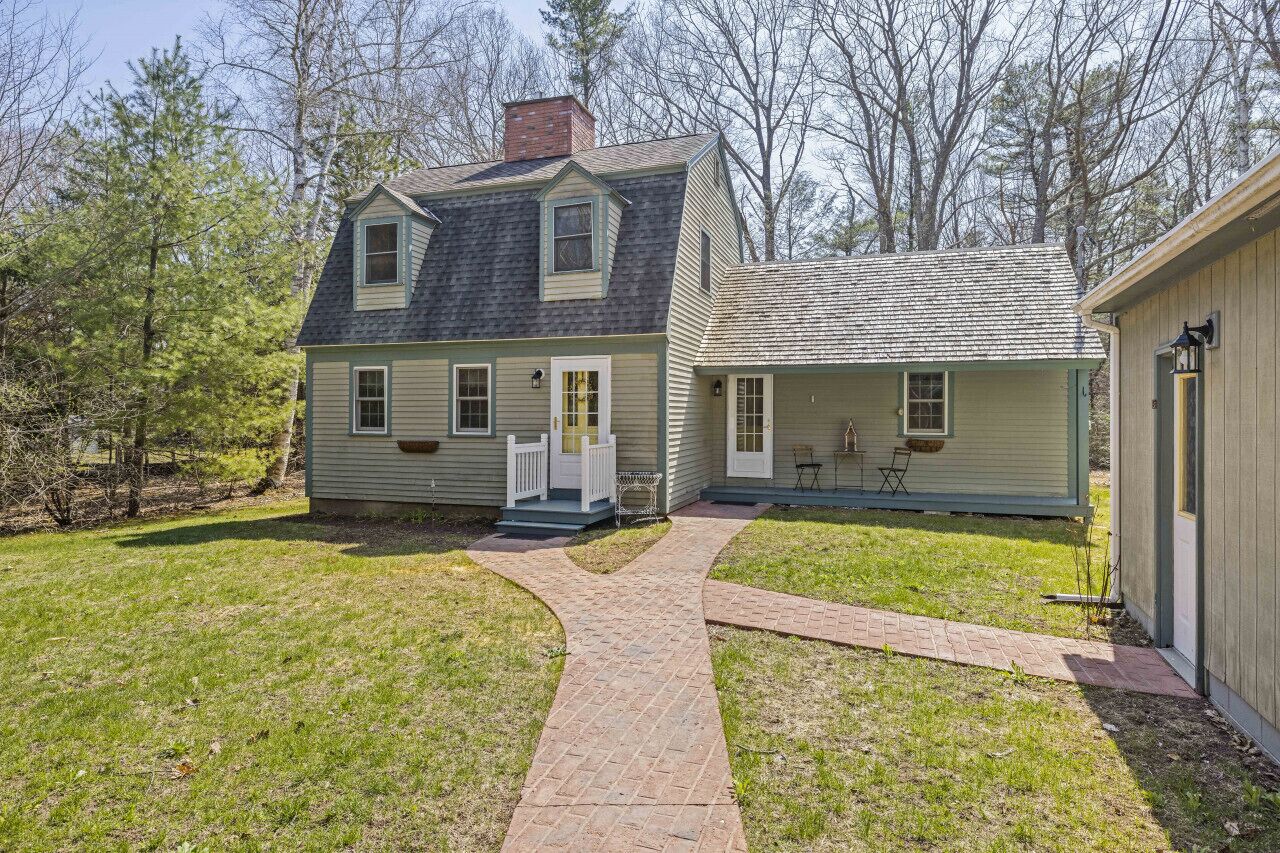 Quiet Neighborhood Home 1.5 Miles to the Beach!