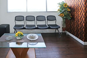 Lobby - OYO 92317 Apartment Riverview By Alima View (Cikarang)