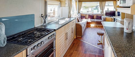 Fridge, oven, stovetop, toaster