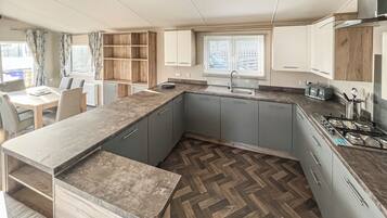 Kühlschrank, Ofen, Geschirrspüler, Gefrierschrank