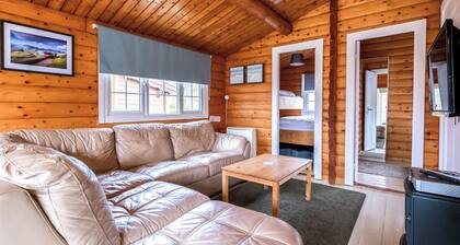 2 bedroom accommodation in Blaenau Ffestiniog