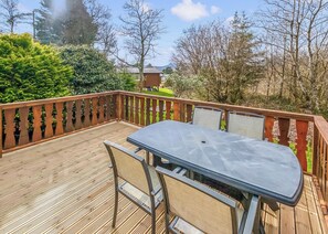 Outdoor dining - 2 bedroom accommodation in Blaenau Ffestiniog (Blaenau Ffestiniog)