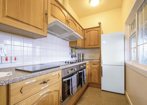 Fridge, oven, stovetop, toaster