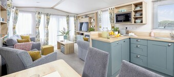 Platinum 2 No Pet Sleeps 4