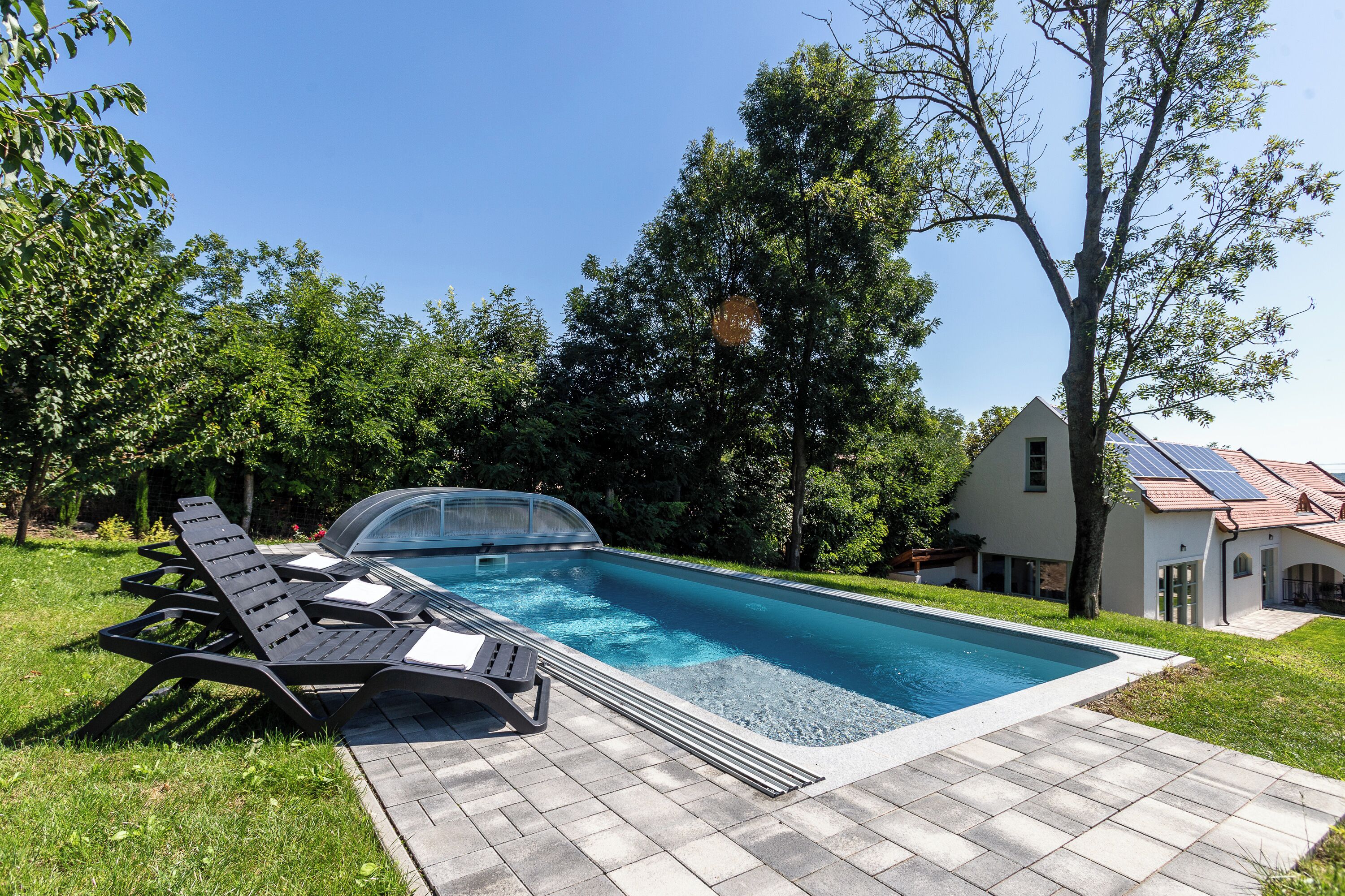 Oszter House With Pool