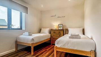 2 bedrooms