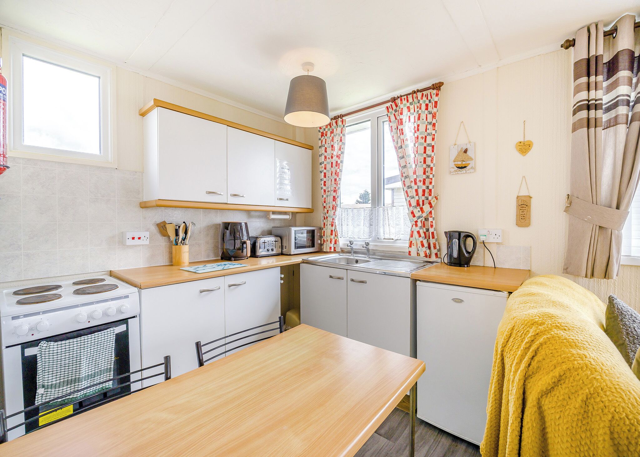 Fridge, oven, stovetop, toaster