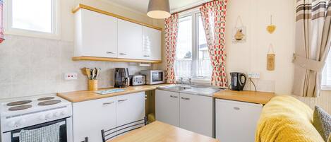 Fridge, oven, stovetop, toaster