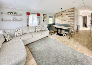 Living area - Astoria Caravan Pet Friendly Decking (Nr New Quay, Cardiganshire)