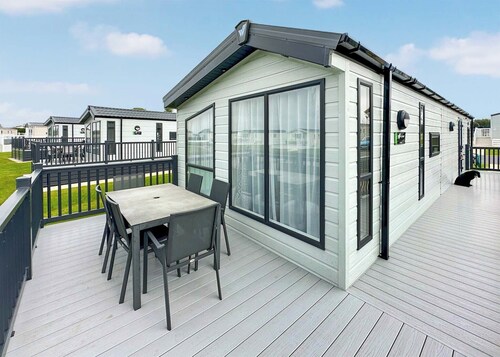 Astoria Caravan Pet Friendly Decking
