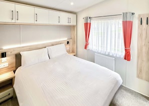 3 bedrooms - Astoria Caravan Pet Friendly Decking (Nr New Quay, Cardiganshire)