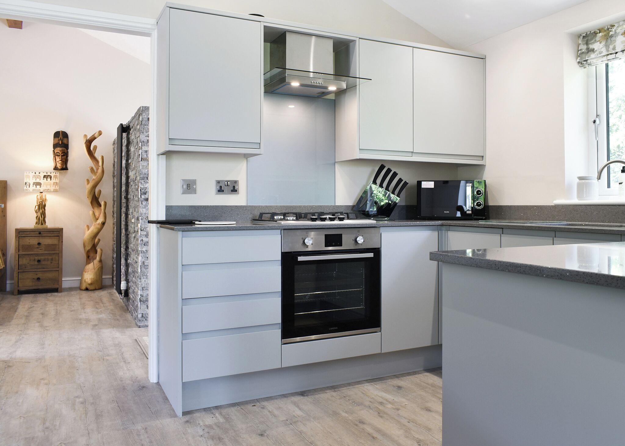 Fridge, oven, stovetop, toaster