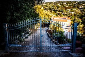 Property grounds - Villa Anna - THE LECCIO (Fasano)