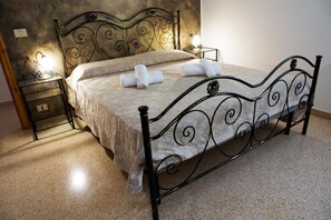 2 camere, una cassaforte in camera, ferro/asse da stiro