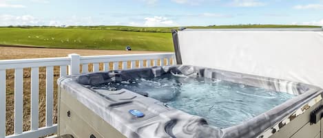 Bain à remous extérieur