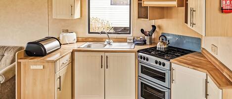 Fridge, oven, stovetop, toaster