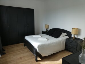 3 bedrooms, bed sheets - Cal Franciscu, Casa a Casserres (Casserres)