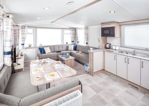 Living area - 2 bedroom accommodation in Cresswell beach (Cresswell beach)