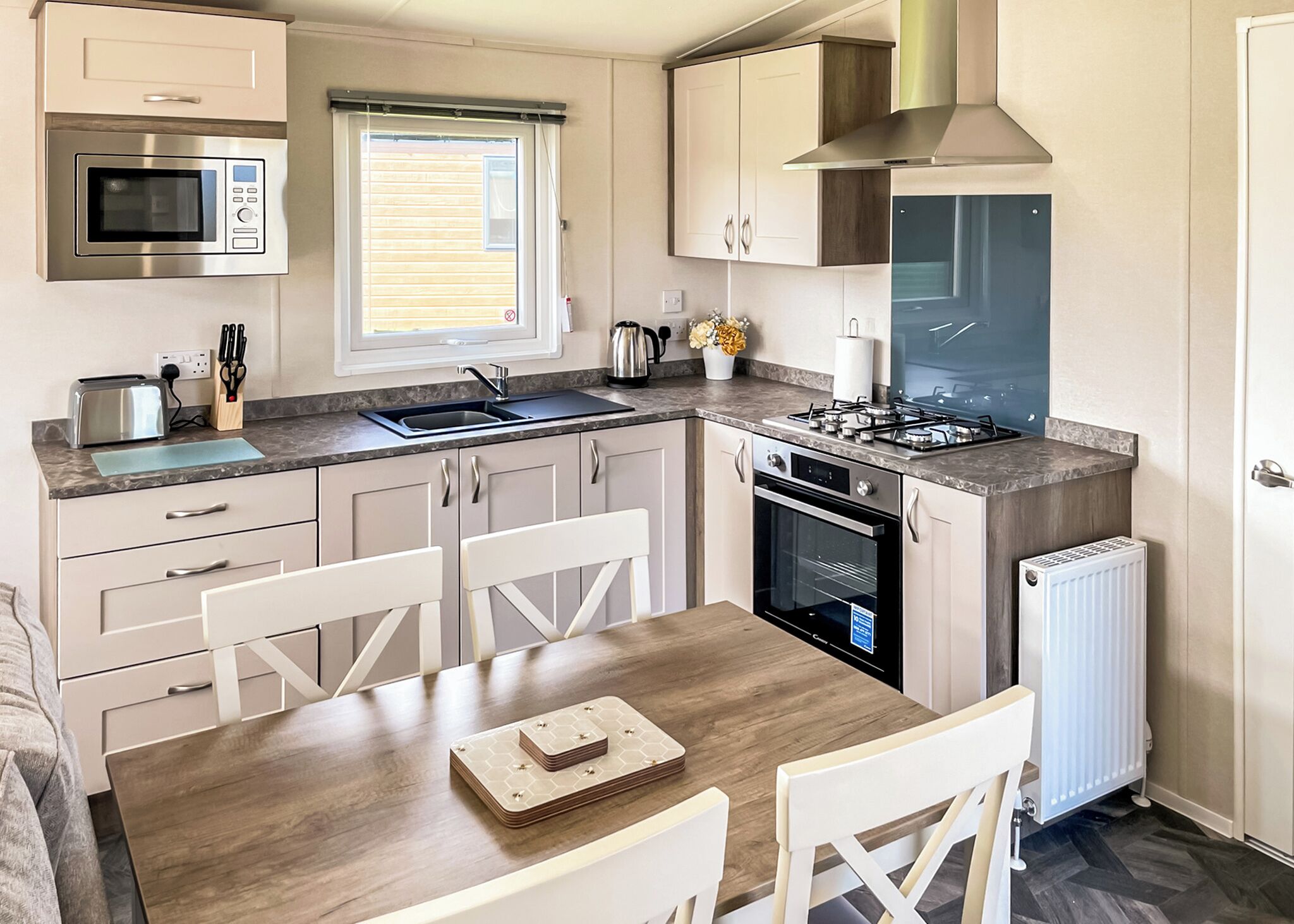 Fridge, oven, stovetop, toaster