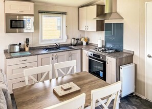 Fridge, oven, stovetop, toaster