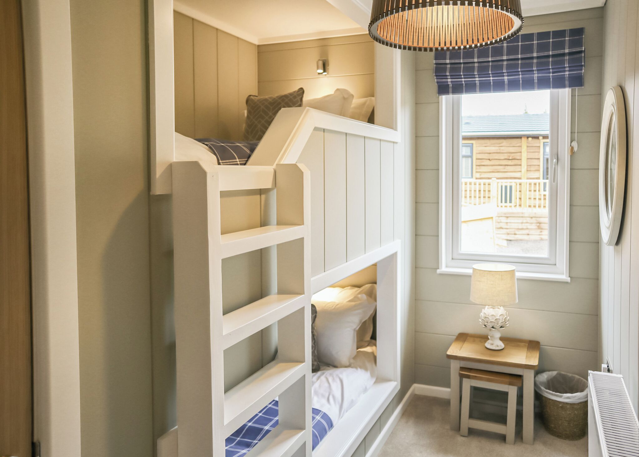 3 bedrooms, free internet