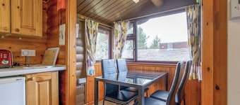2 bedroom accommodation in Blaenau Ffestiniog