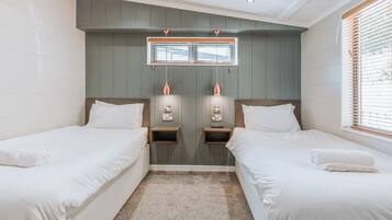 3 bedrooms, WiFi (free)