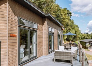 Outdoor dining - 1 bedroom accommodation in Bridgnorth (Bridgnorth)