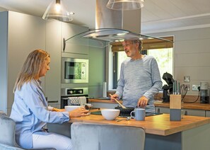 Fridge, oven, stovetop, toaster