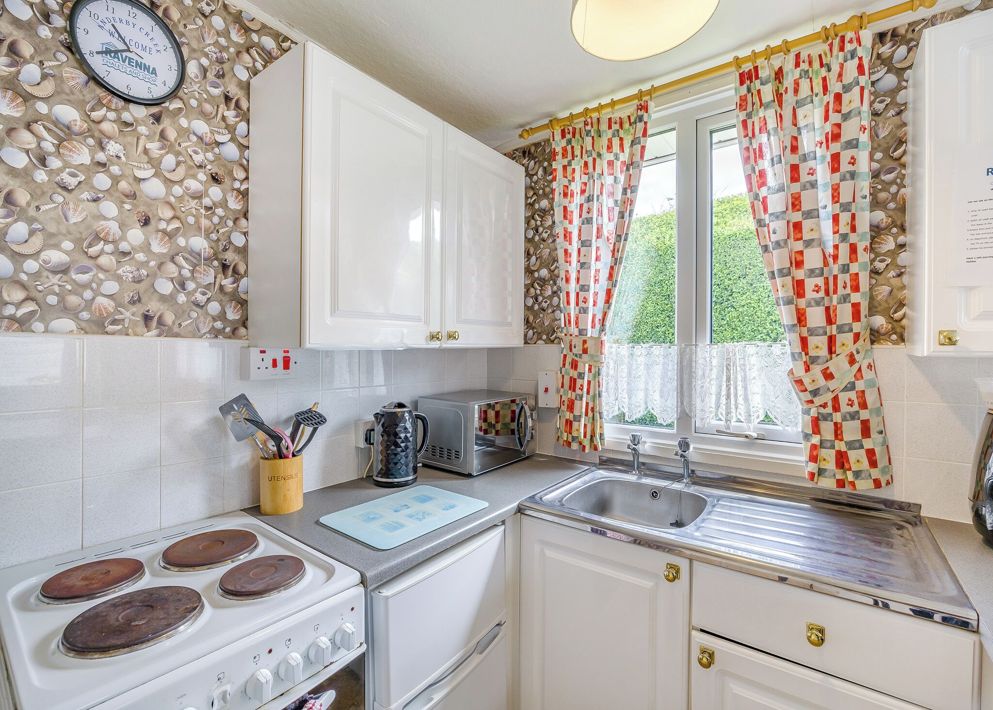 Fridge, oven, stovetop, toaster