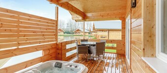 Holly Tree Lodge Accessible